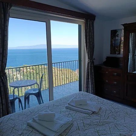 Il Normanno, Con Panorama Mozzafiato アパート *